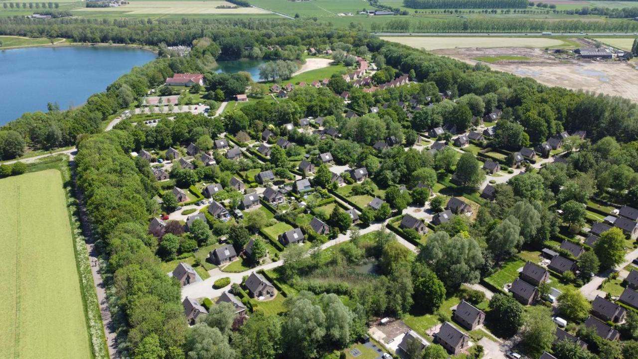 Vakantiepark 't Broeckhuys Hotel Ewijk Buitenkant foto