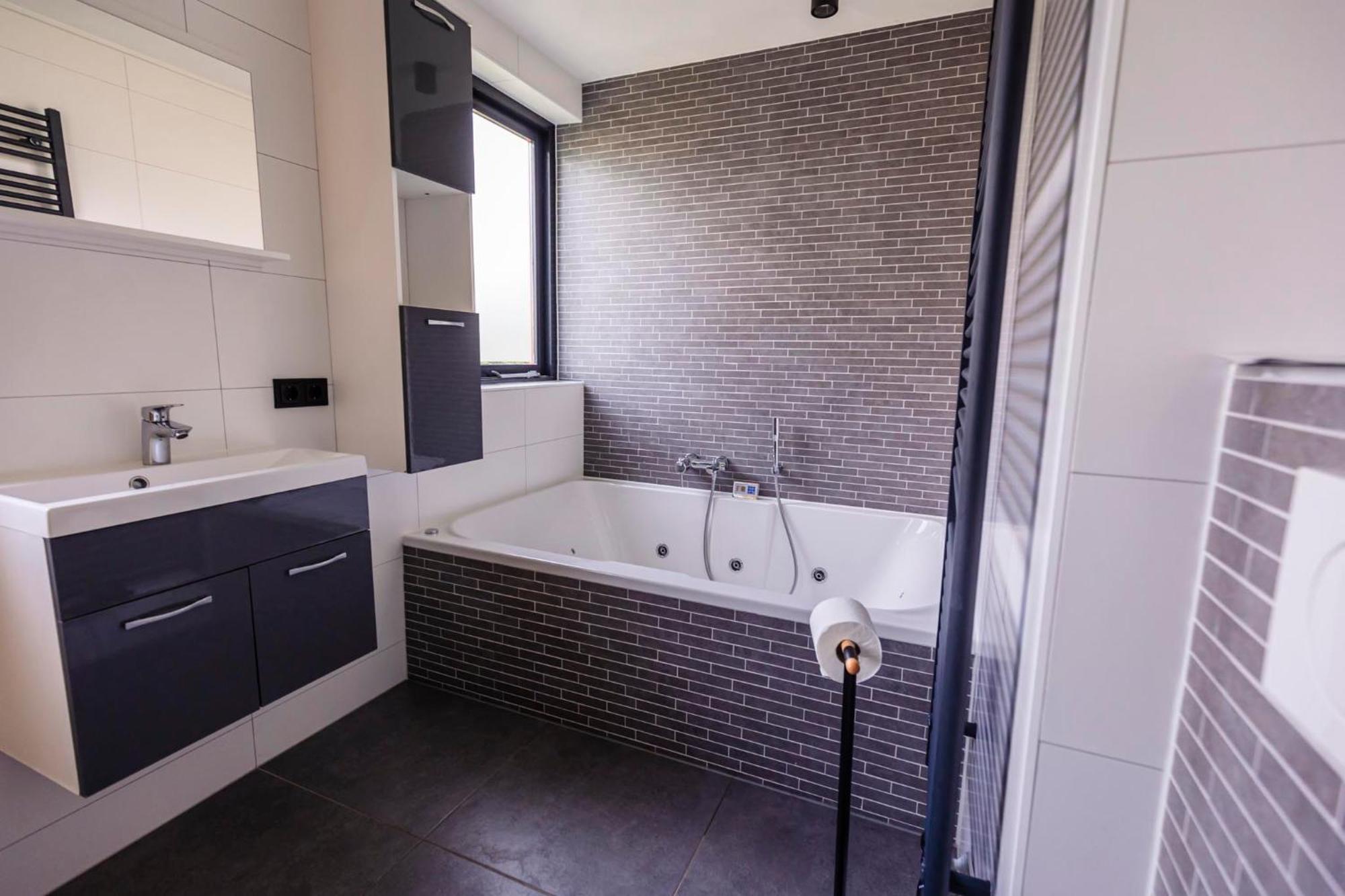 Vakantiepark 't Broeckhuys Hotel Ewijk Kamer foto